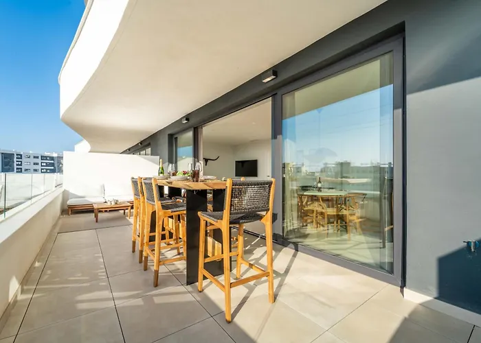 Higueron West Collection - La Casa Lozano By Hwpc