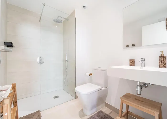 Higueron West Collection - La Casa Lozano By Hwpc *