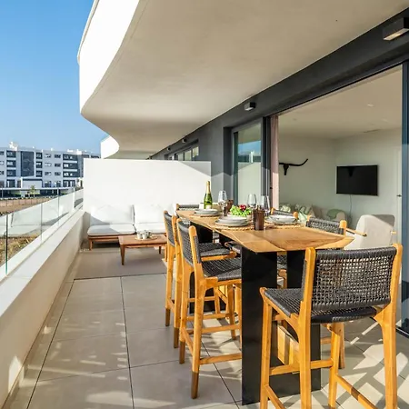 Apartment Casa Lozano - Sea View With Terrace And Pool, Higueron West,